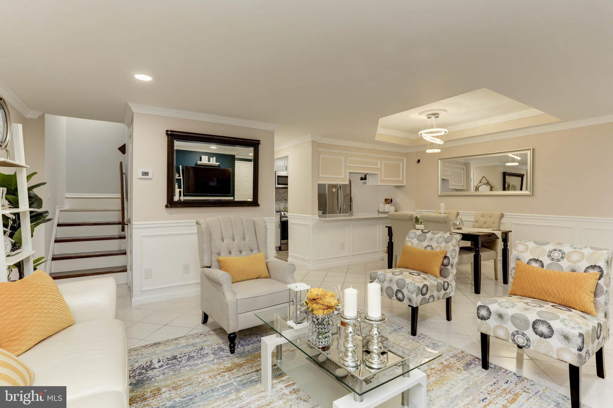 4 Lea Pond COURT