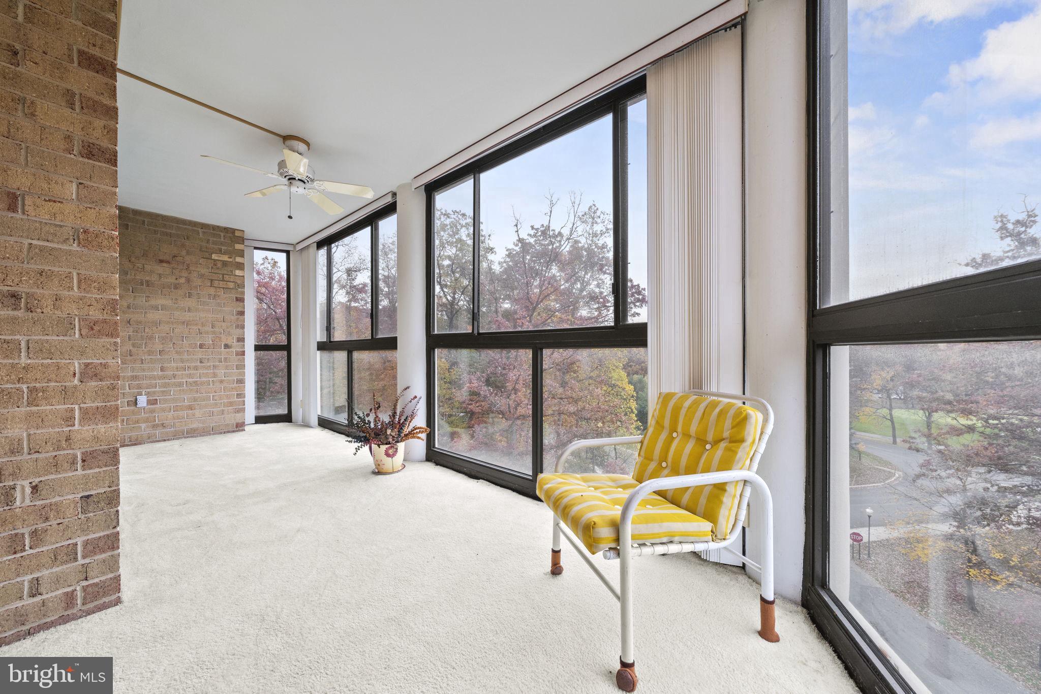 15100 Interlachen DRIVE Unit: 4-426