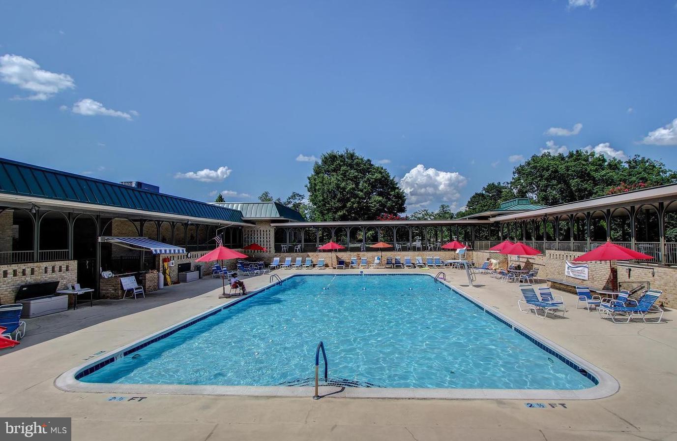 15100 Interlachen DRIVE Unit: 4-426
