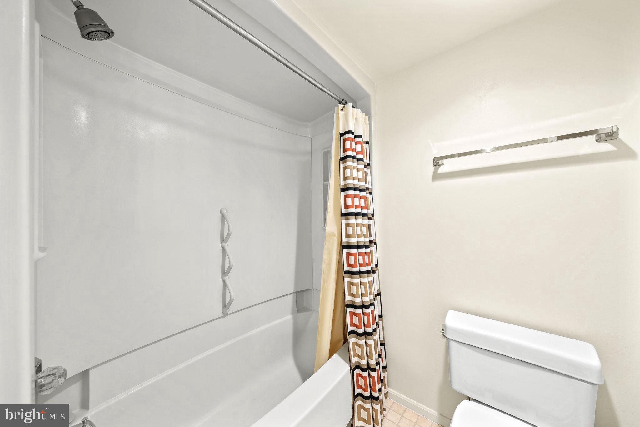 15100 Interlachen DRIVE Unit: 4-426