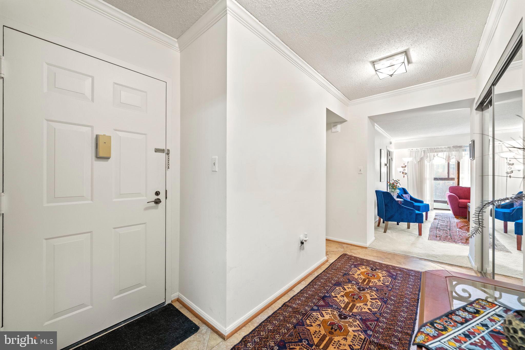 15100 Interlachen DRIVE Unit: 4-426