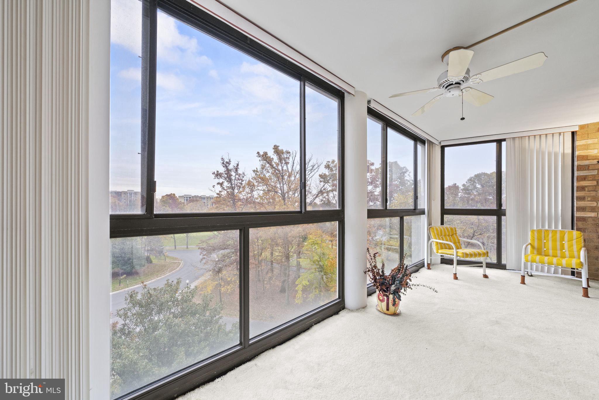 15100 Interlachen DRIVE Unit: 4-426