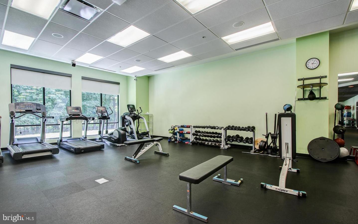 15100 Interlachen DRIVE Unit: 4-426