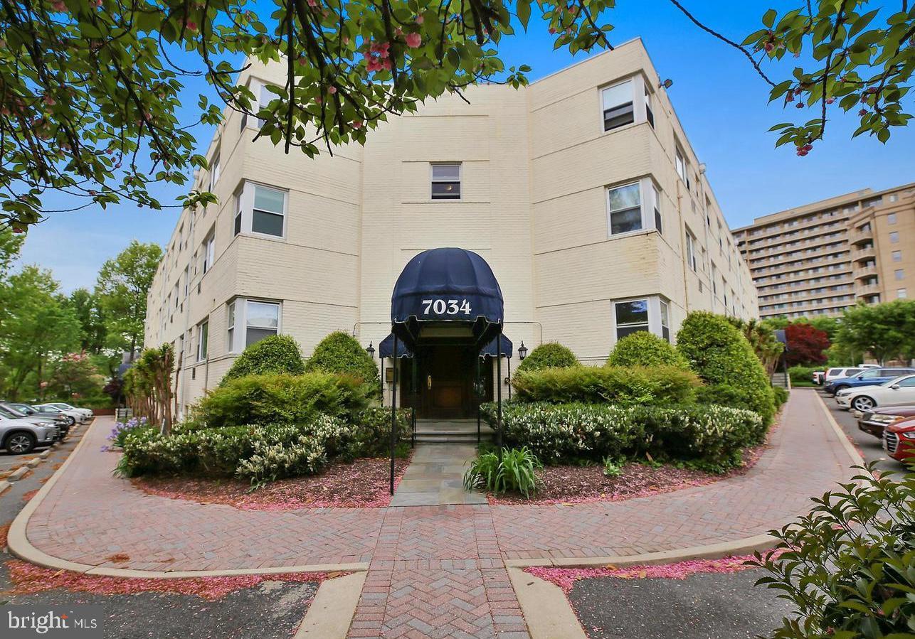 7034 Strathmore Street Unit: 305