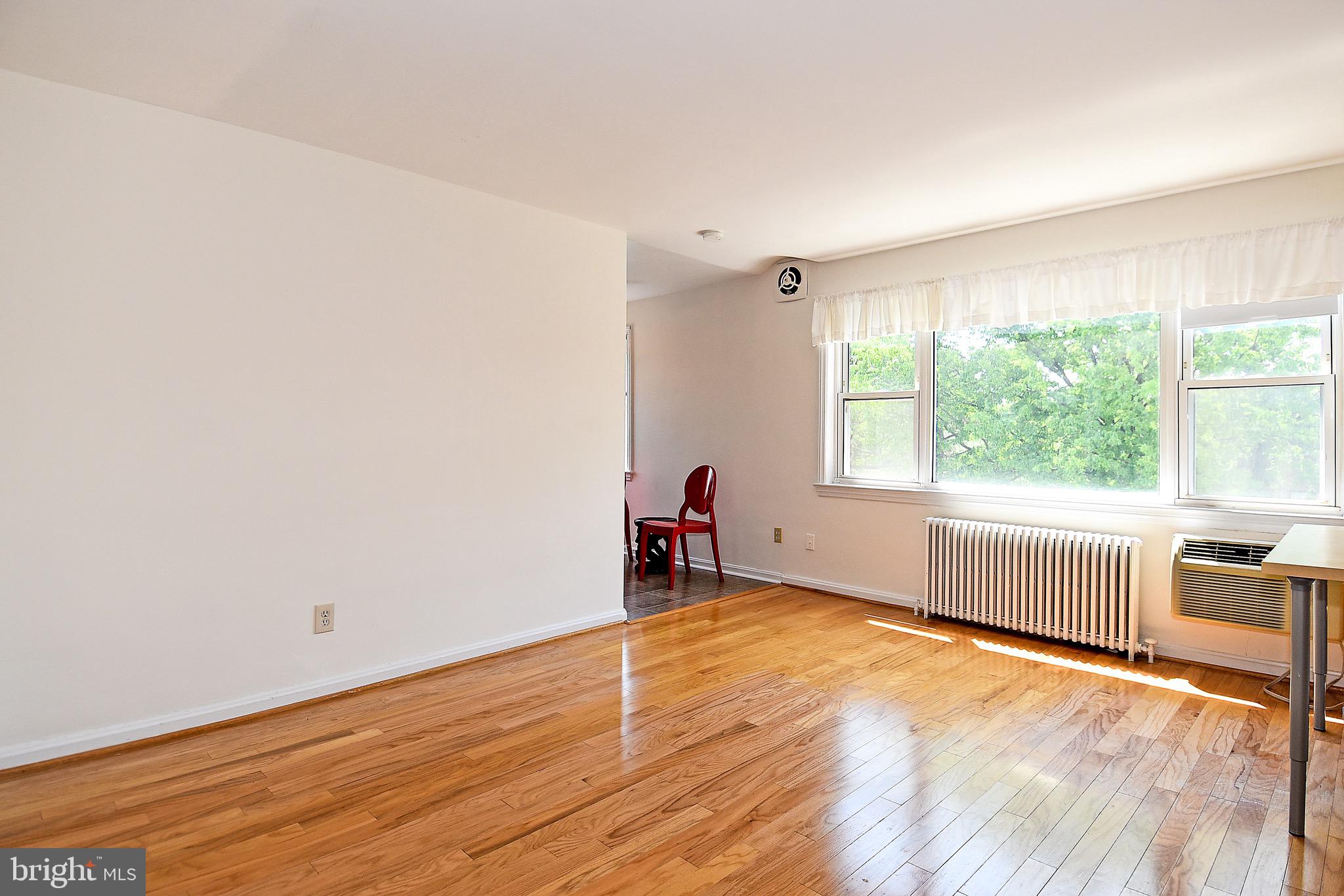 7034 Strathmore Street Unit: 305