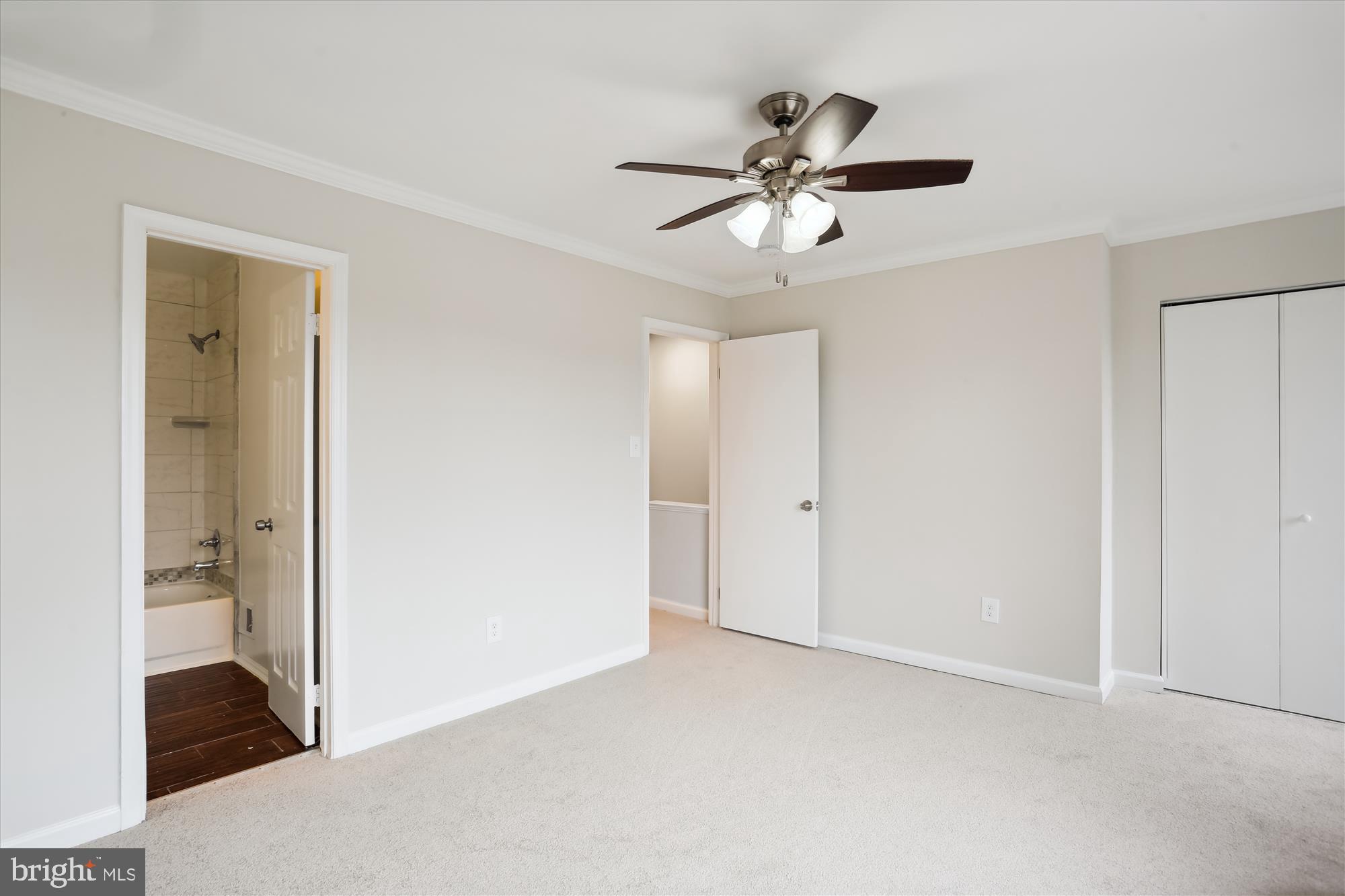 18925 Ebbtide Cir