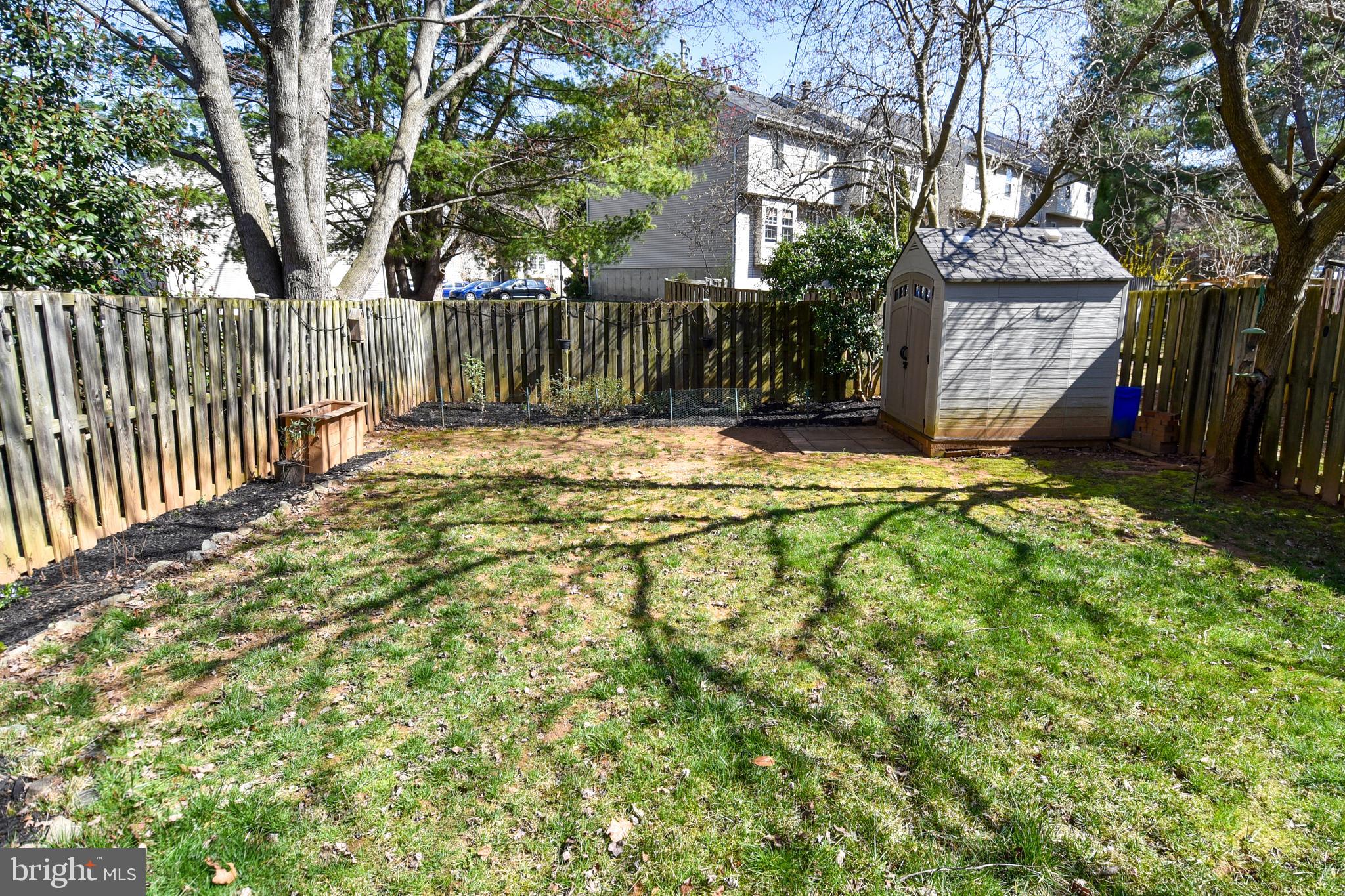 15913 Yukon Ln