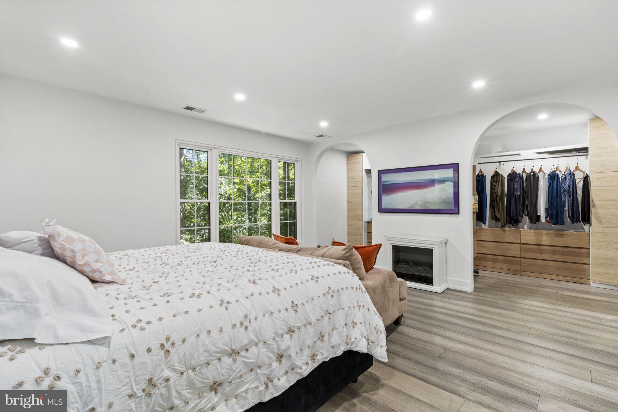 1408 Fallswood Dr