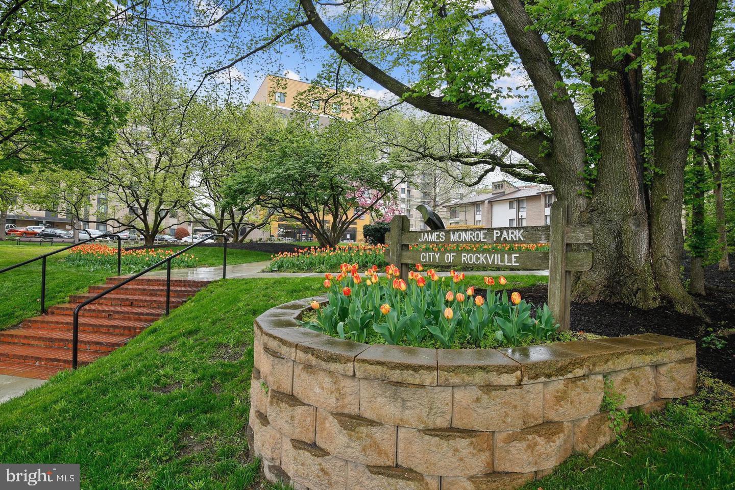 108 Monroe St #301
