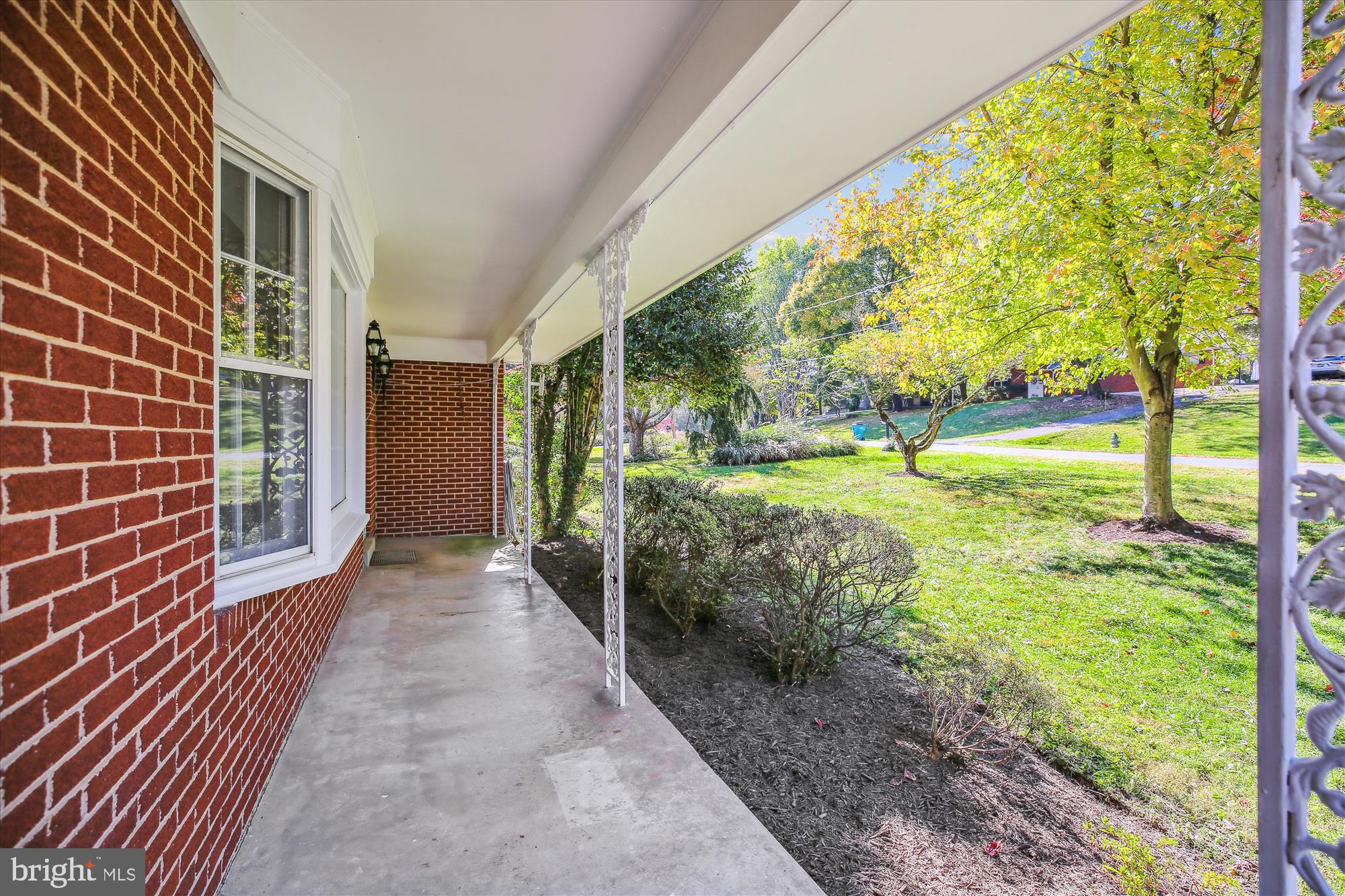 17817 Tree Lawn Dr