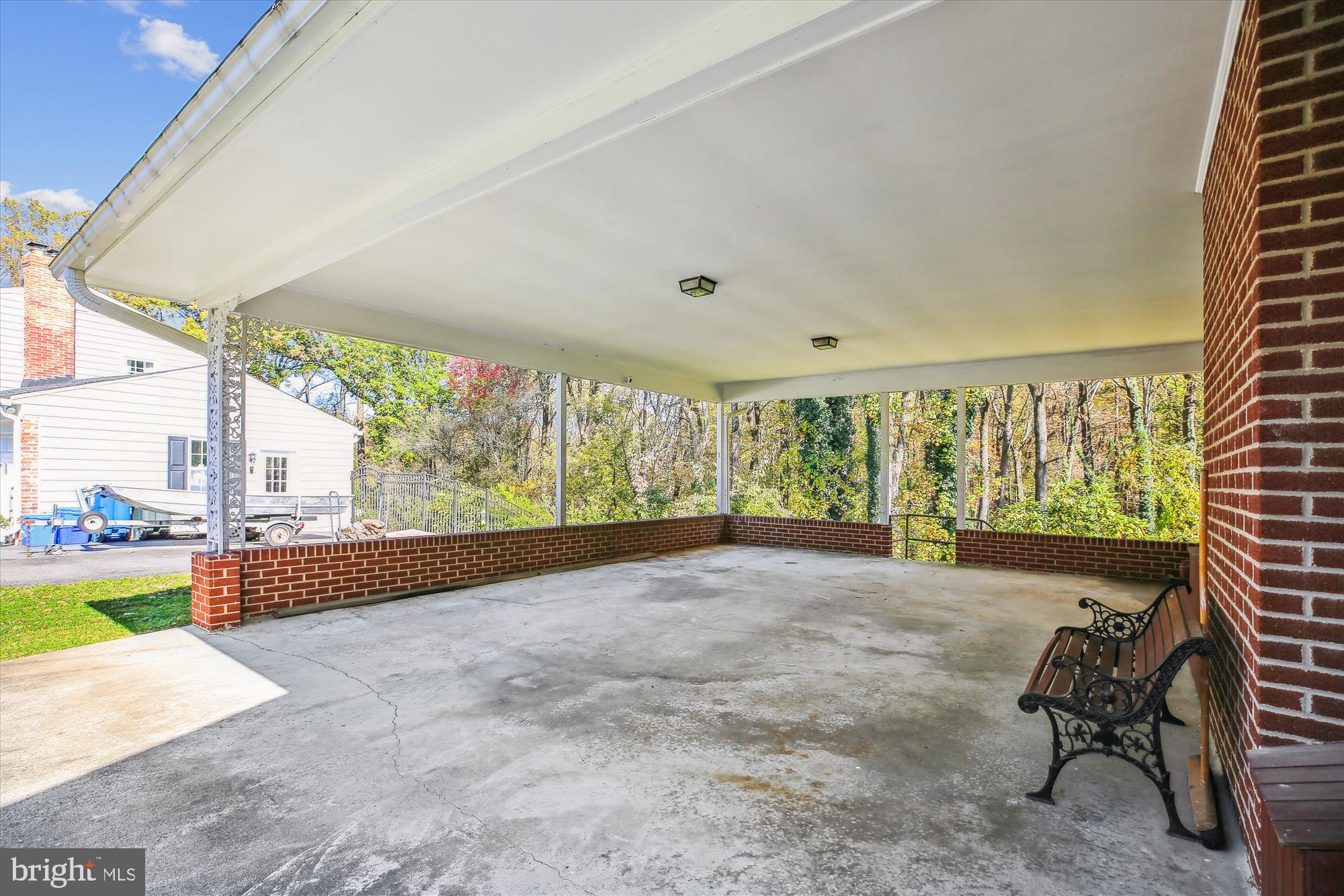 17817 Tree Lawn Dr
