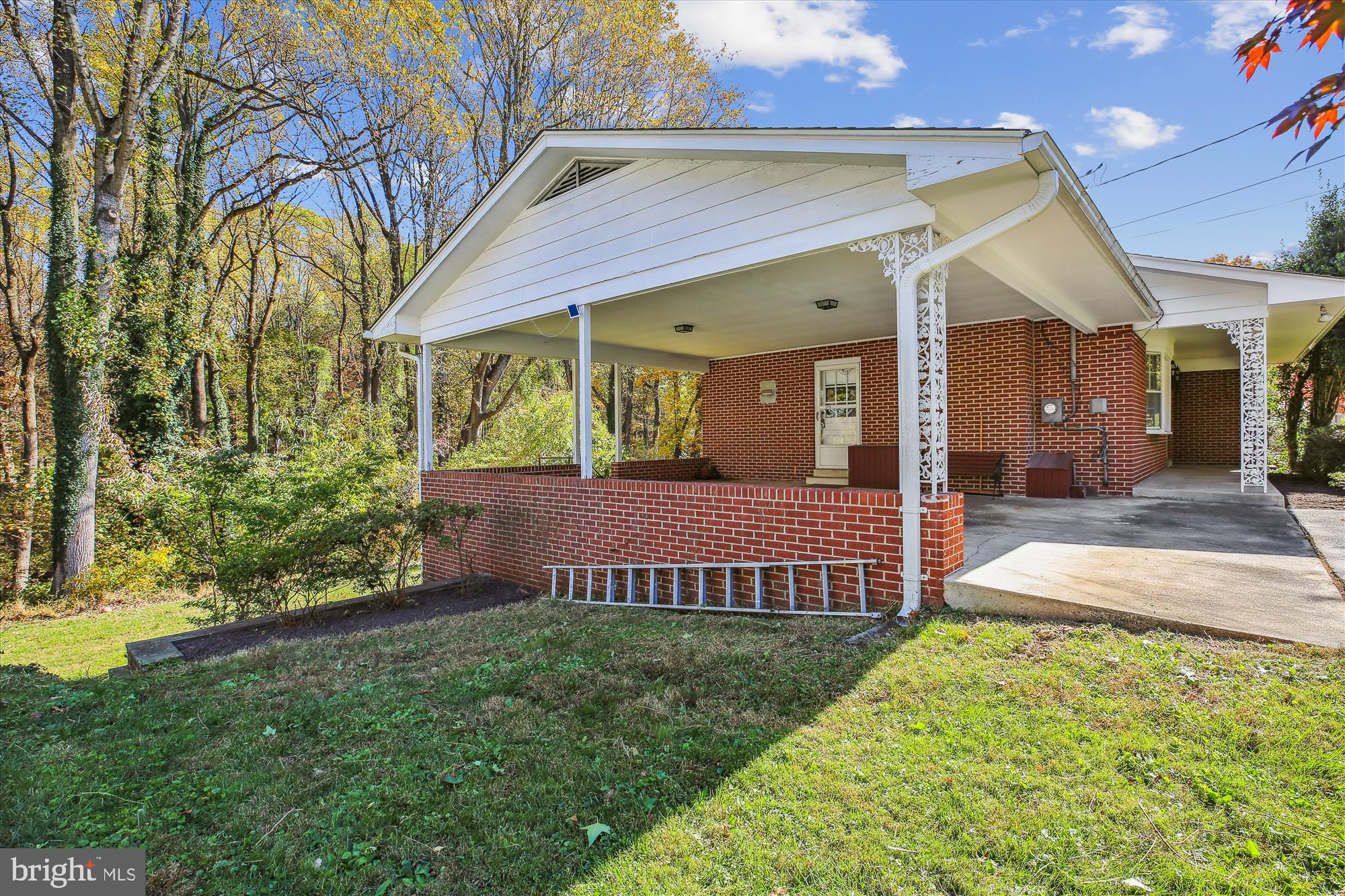 17817 Tree Lawn Dr