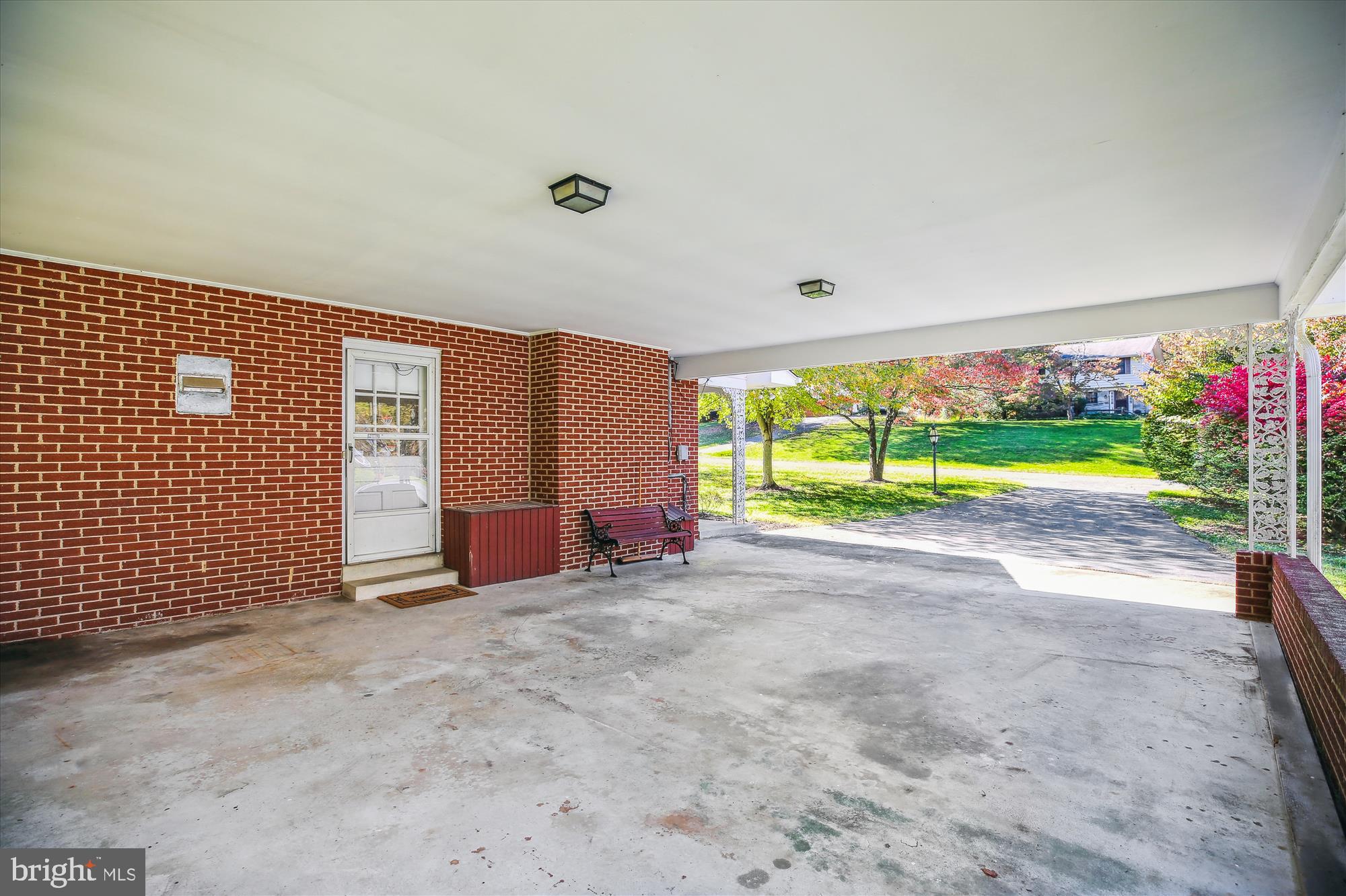 17817 Tree Lawn Dr