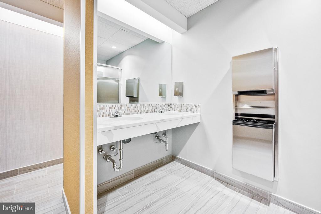 4 Taft Ct #300