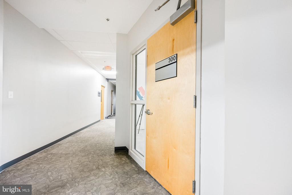 4 Taft Ct #300
