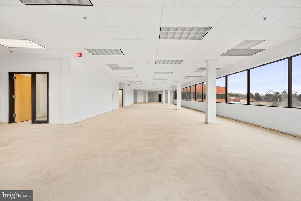 4 Taft Ct #300