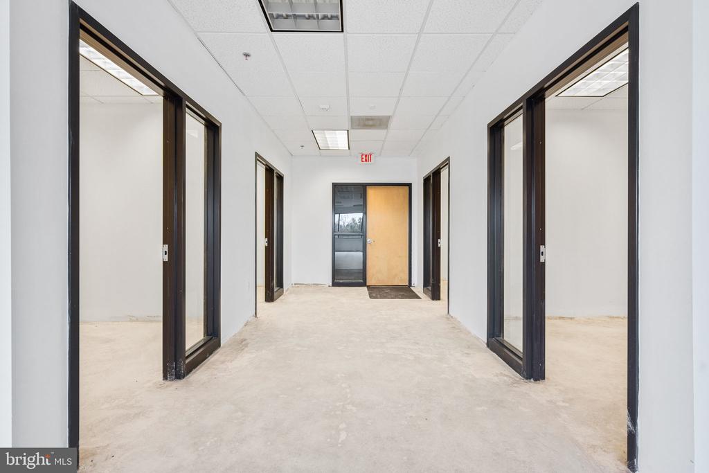 4 Taft Ct #300