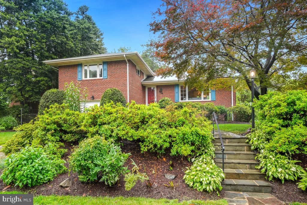 4513 Traymore St