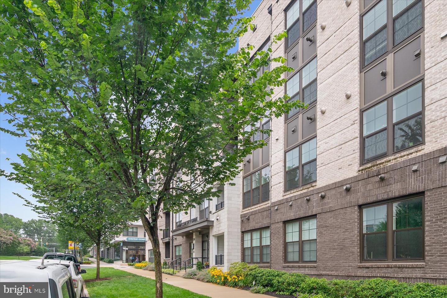 210 Decoverly Dr #205