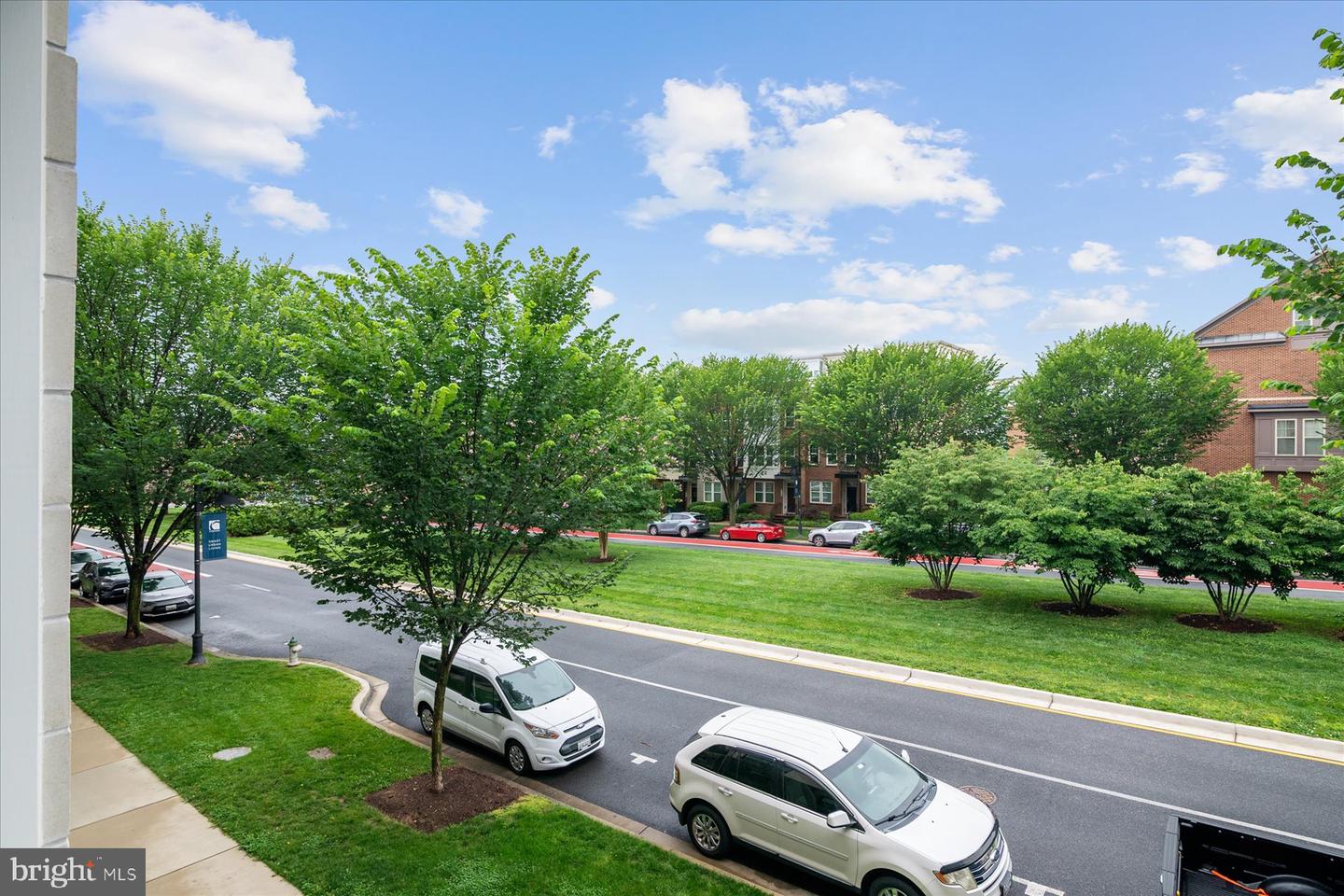 210 Decoverly Dr #205