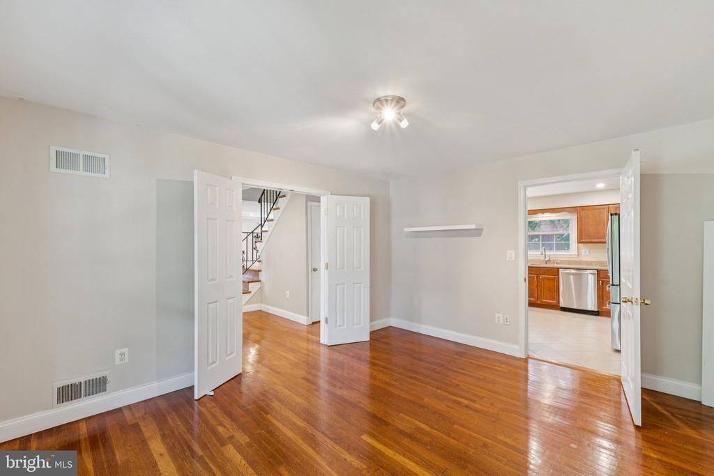 1900 Briggs Rd