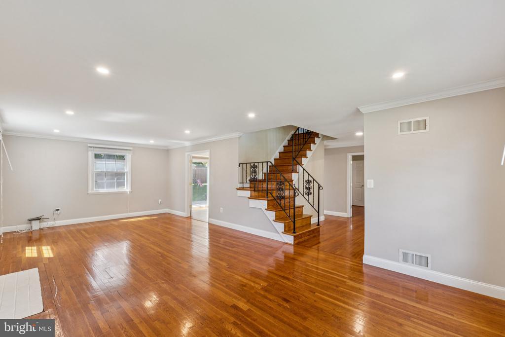 1900 Briggs Rd