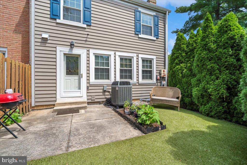 17 GOODPORT LANE