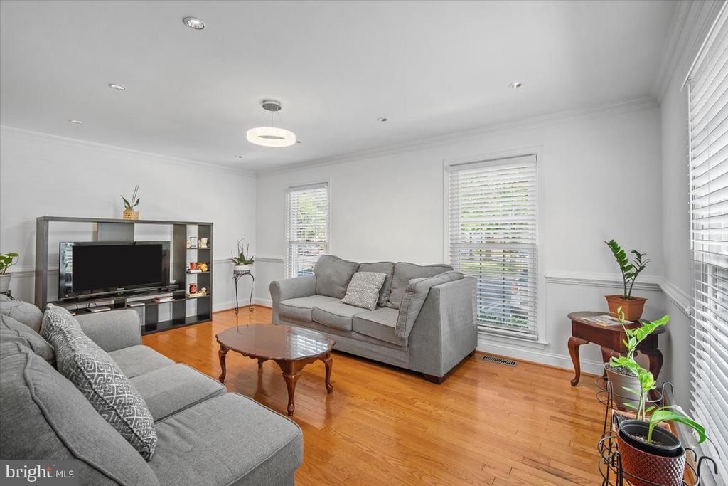 17 GOODPORT LANE