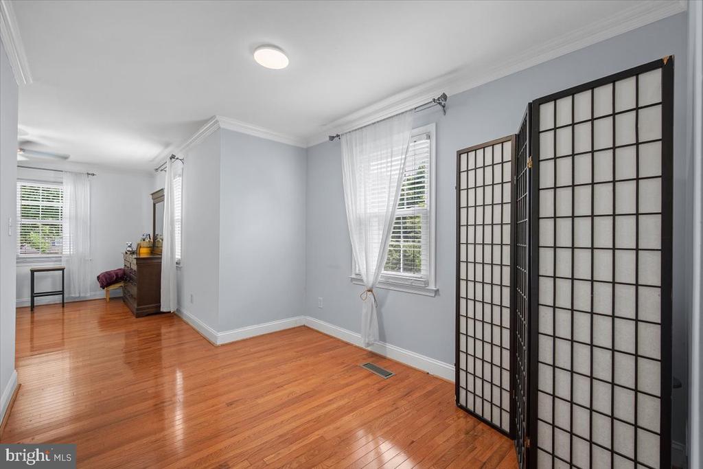 17 GOODPORT LANE