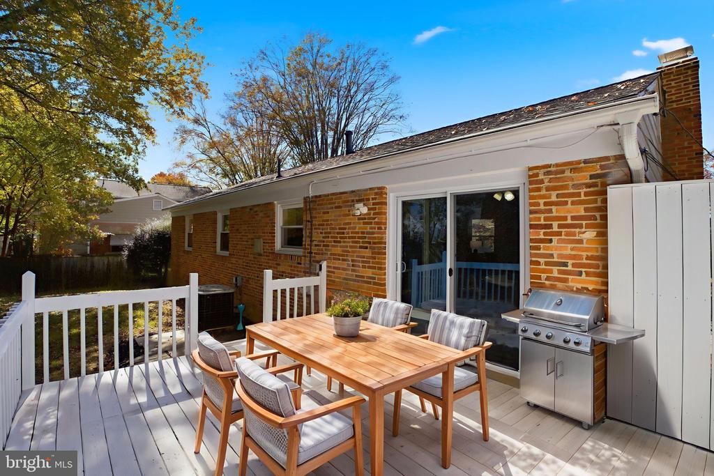 9709 CORKRAN LANE