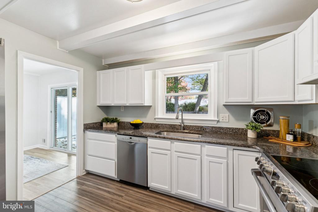 9709 CORKRAN LANE