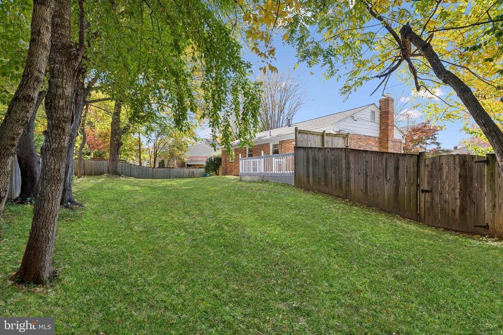 9709 CORKRAN LANE