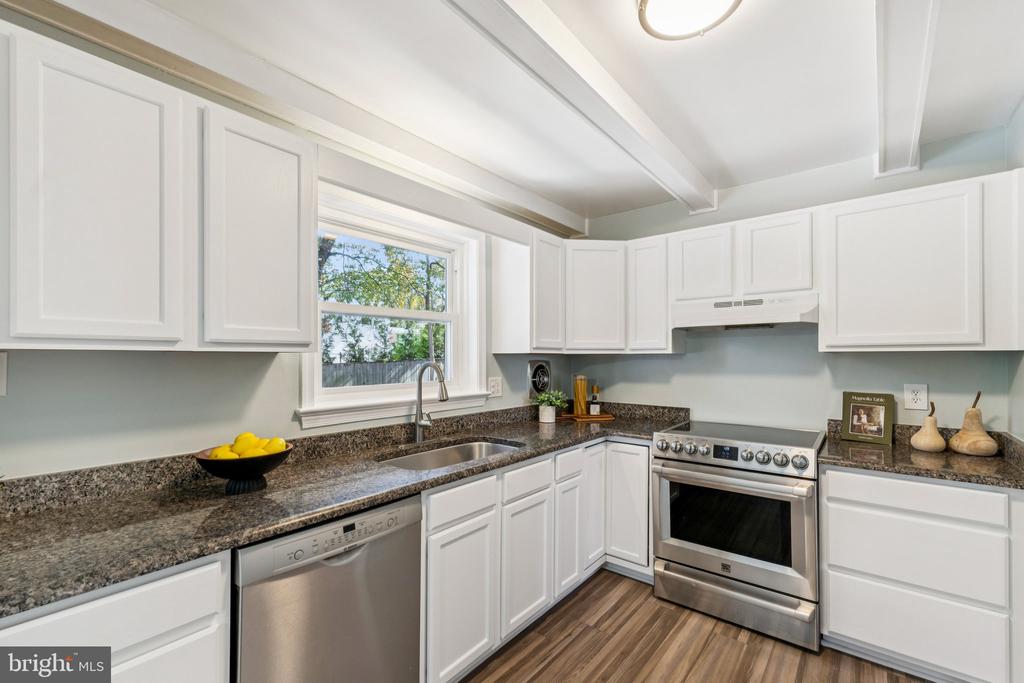 9709 CORKRAN LANE