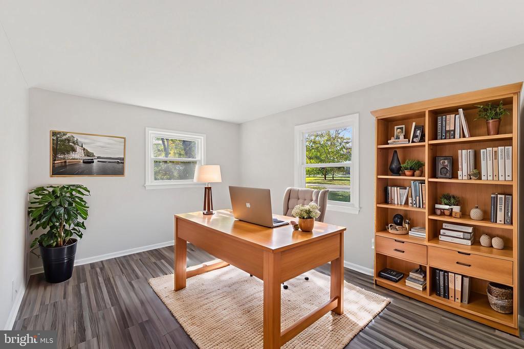 9709 CORKRAN LANE