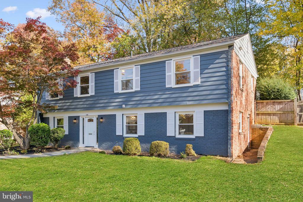 9709 CORKRAN LANE