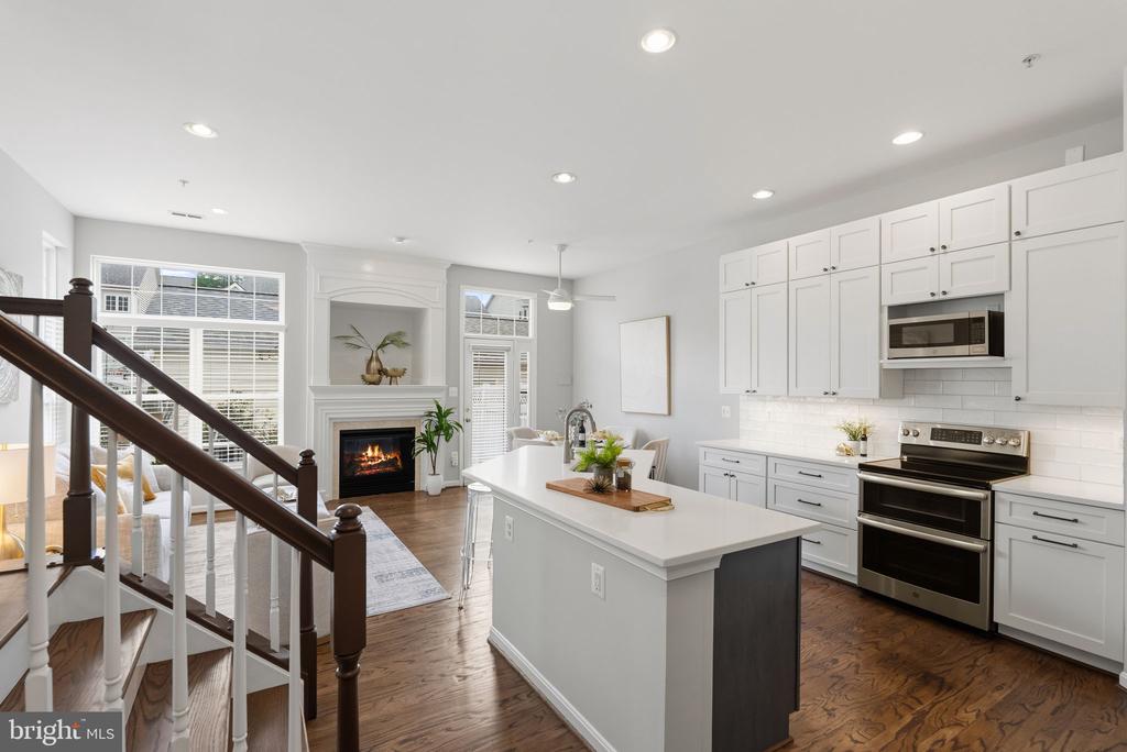 1324 MAIN MEWS