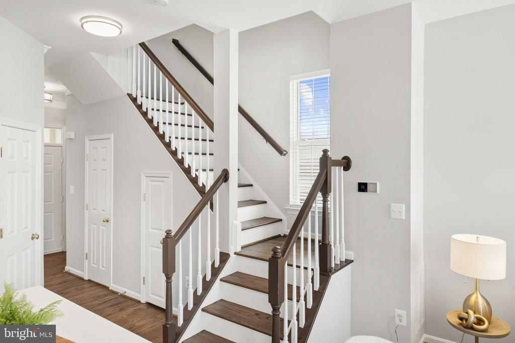 1324 MAIN MEWS