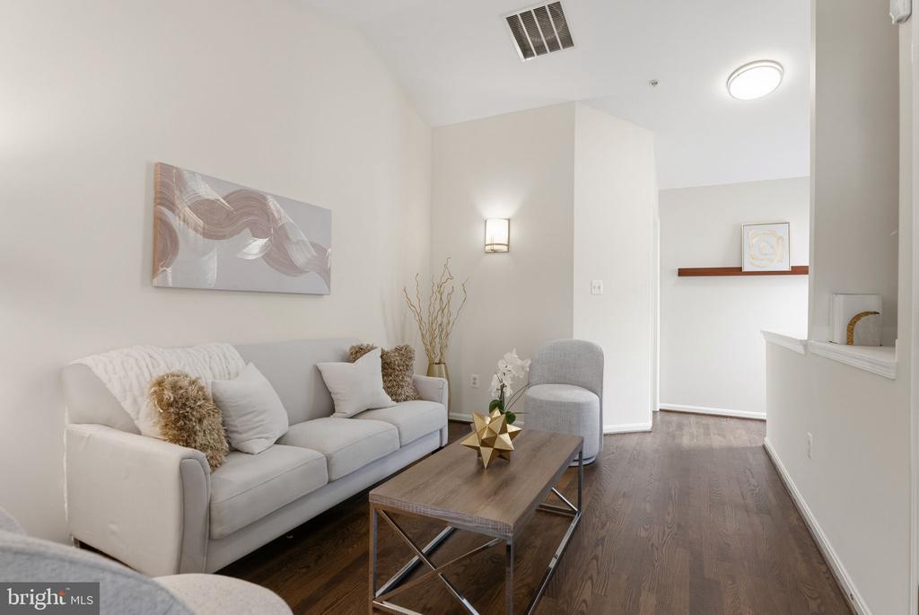 1324 MAIN MEWS