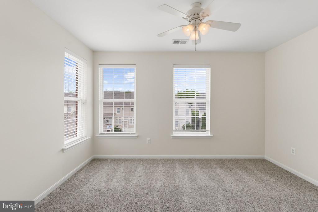 1324 MAIN MEWS