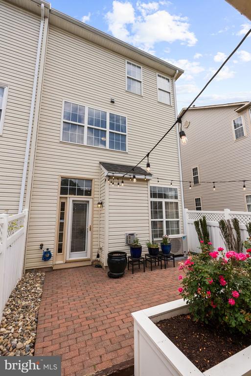 1324 MAIN MEWS
