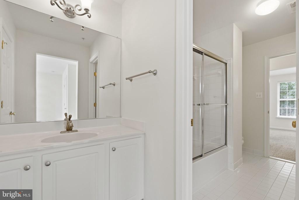 1324 MAIN MEWS