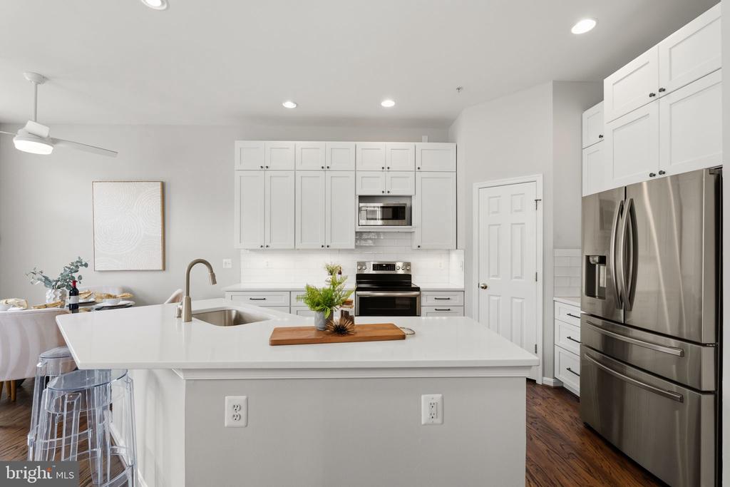 1324 MAIN MEWS