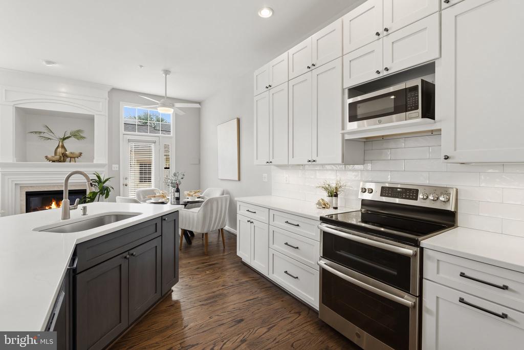 1324 MAIN MEWS