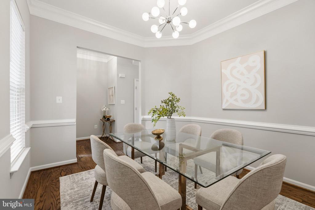 1324 MAIN MEWS