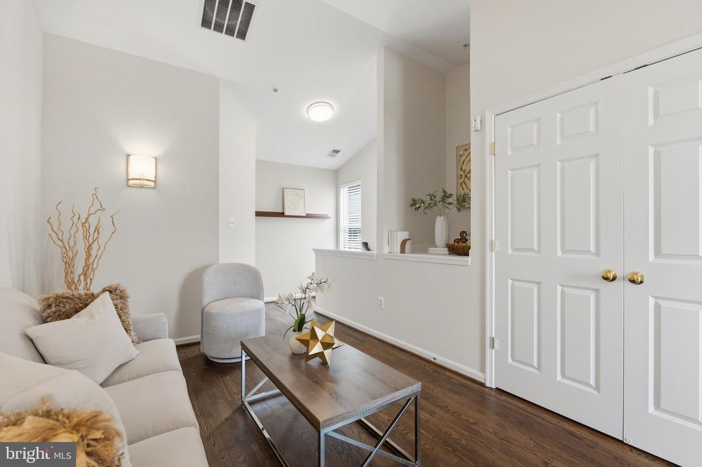 1324 MAIN MEWS