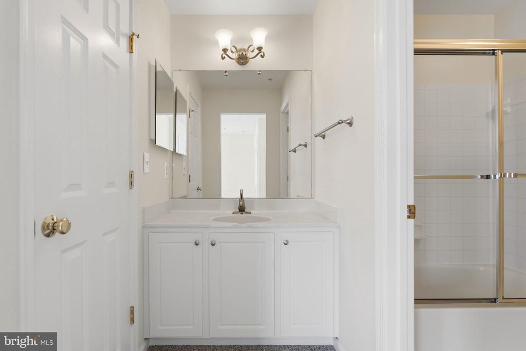 1324 MAIN MEWS