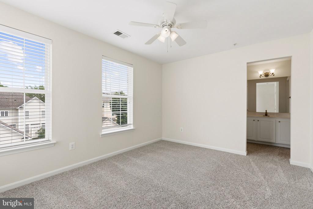 1324 MAIN MEWS