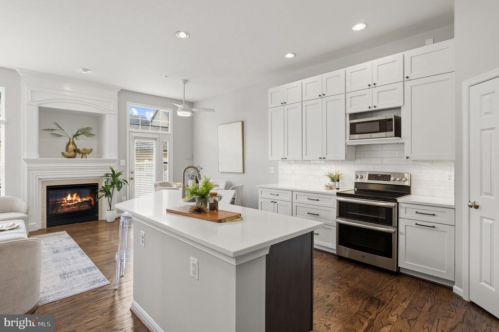 1324 MAIN MEWS