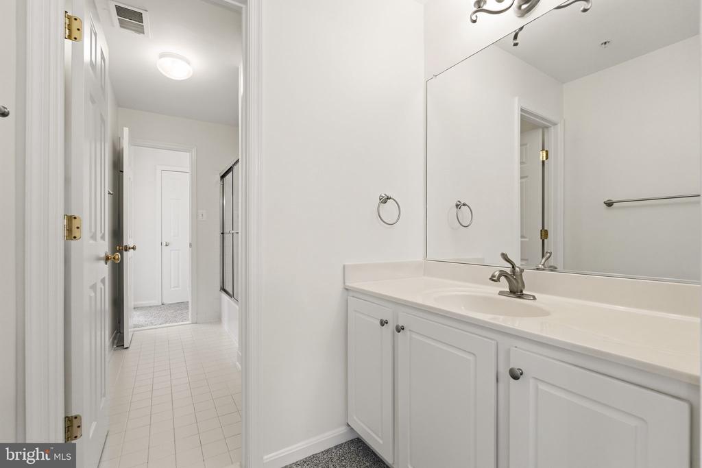 1324 MAIN MEWS