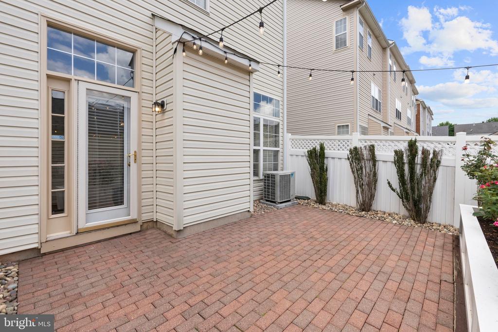 1324 MAIN MEWS